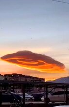  Amazing Snap Of Multicoloured Flying Saucer Cloud 